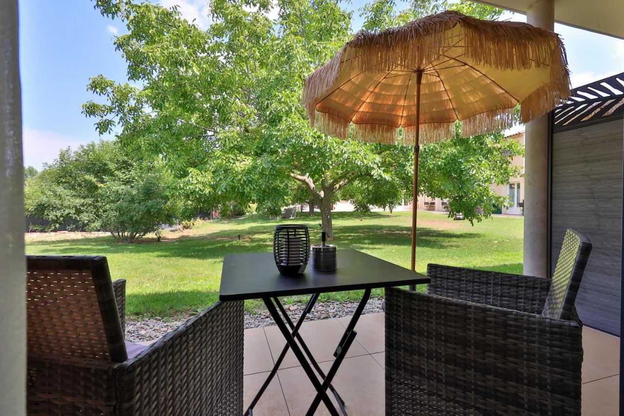 Logis Hotel & Spa Dejeunez Sous L'Arbre Rousset  Exterior photo