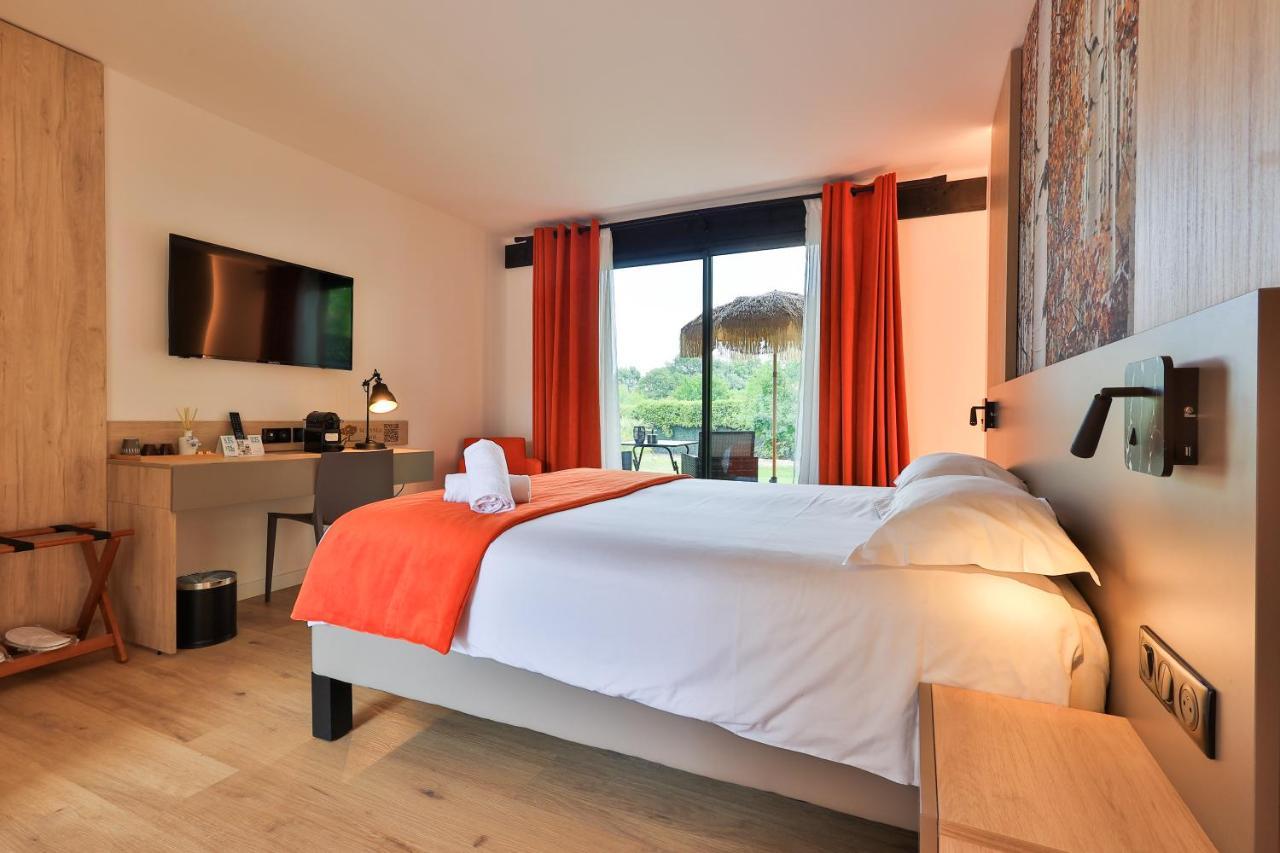 Logis Hotel & Spa Dejeunez Sous L'Arbre Rousset  Exterior photo