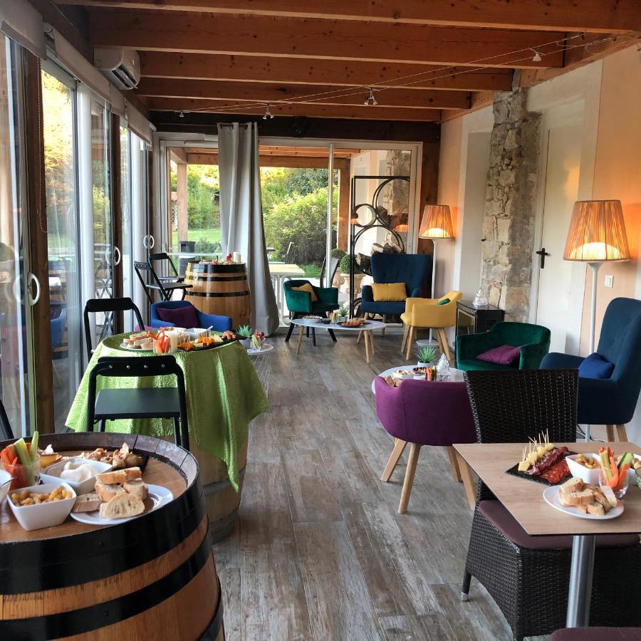 Logis Hotel & Spa Dejeunez Sous L'Arbre Rousset  Exterior photo